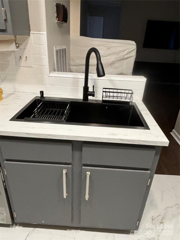 Property image 4 at 11040 Harrowfield Road, Charlotte, NC 28226