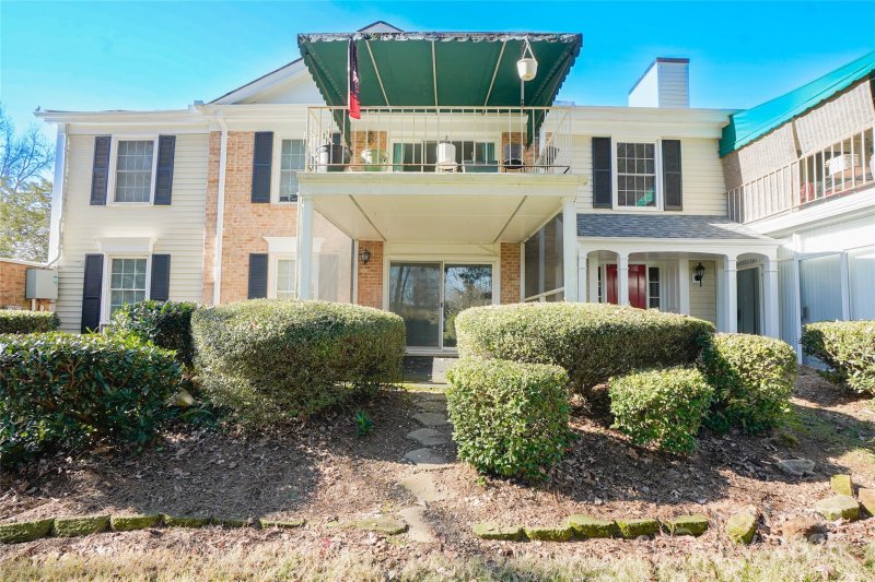 Property image 2 at 8305 Meadow Lakes Drive, Charlotte, NC 28210