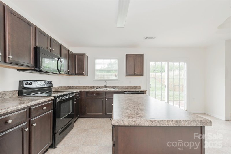 Property image 3 at 1806 Eastway Drive, Dallas, NC 28034