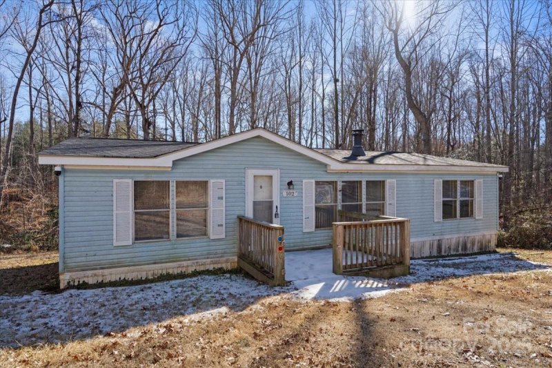 Property image 2 at 102 Lansdale Avenue, Lincolnton, NC 28092