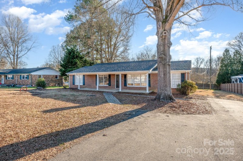 Property image 2 at 2617 Fairgreen Drive, Gastonia, NC 28056