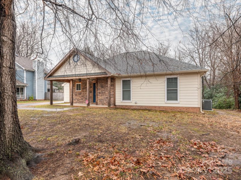 Property image 3 at 8820 Rittenhouse Circle, Charlotte, NC 28270