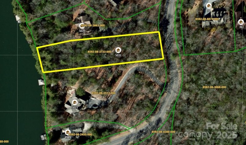 5031 Connestee Trail