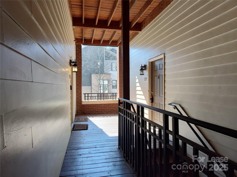Property image 3 at 725 Garden District Drive, Charlotte, NC 28202