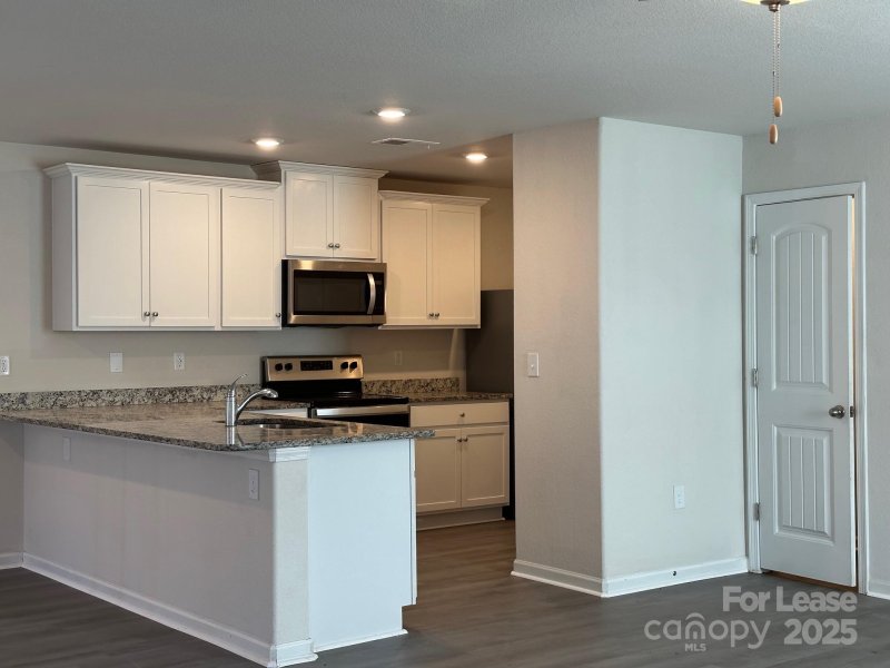 Property image 5 at 5003 Wolfridge Avenue, Charlotte, NC 28214