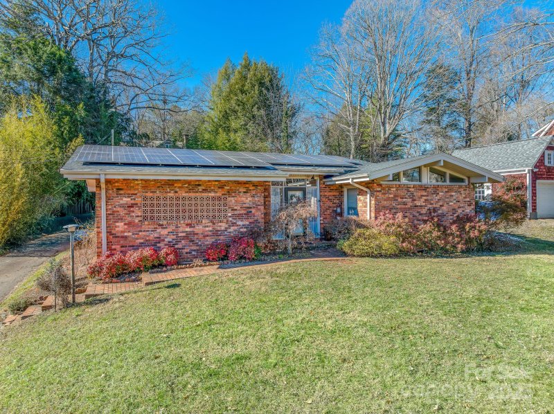 Property image 4 at 34 Bear Creek Road, Asheville, NC 28806