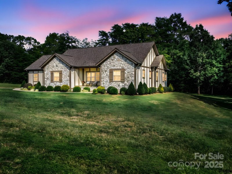 Jamesfield, Rutherfordton Community