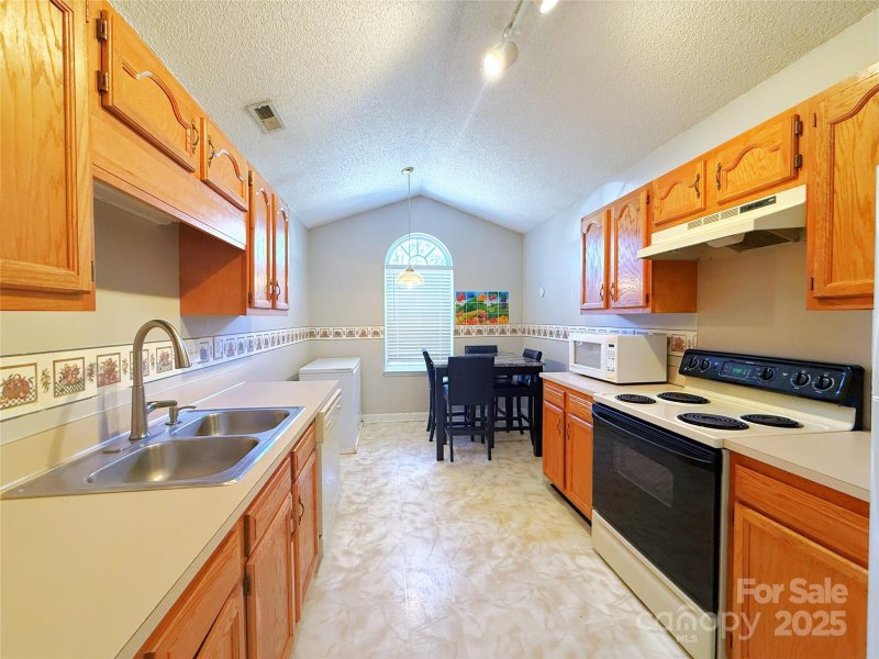 Property image 4 at 5122 Rosemede Drive, Charlotte, NC 28227