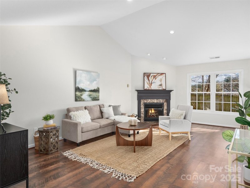 Property image 4 at 10 Slosman Drive, Asheville, NC 28806