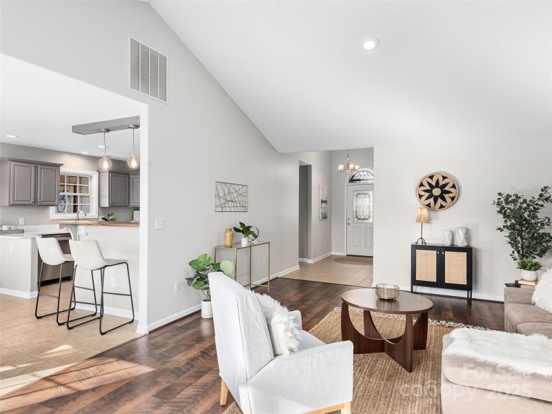 Property image 5 at 10 Slosman Drive, Asheville, NC 28806