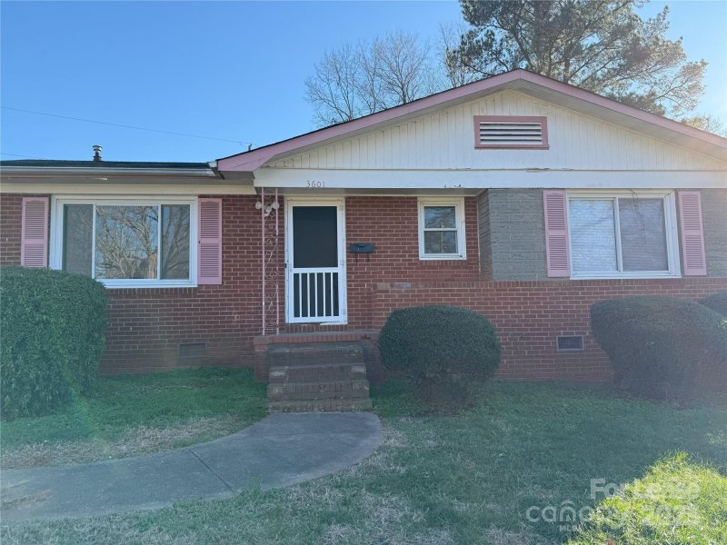 3601 Crestridge Drive