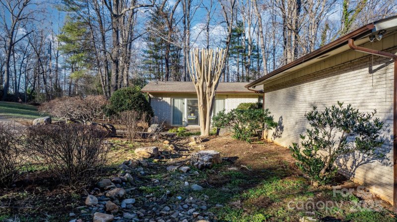 Property image 4 at 106 Woodsway Lane, Morganton, NC 28655