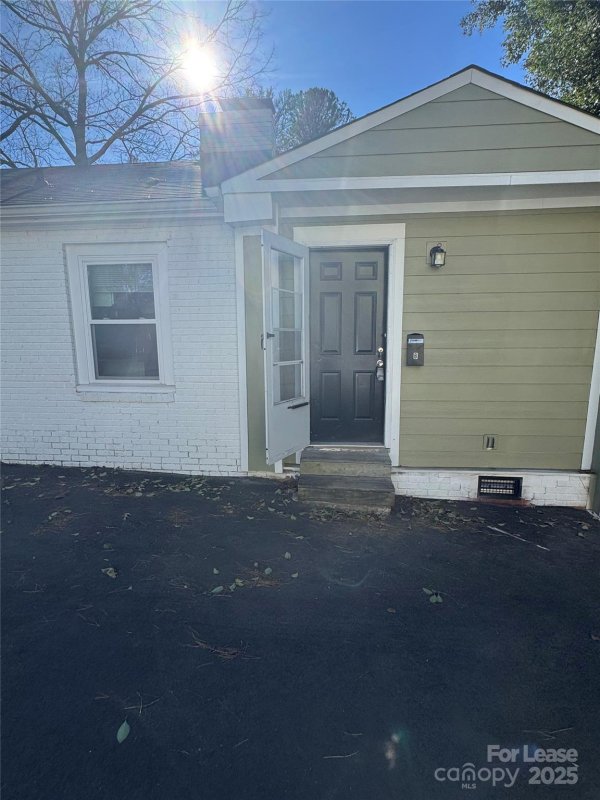 Property image 2 at 3805 Miriam Drive, Charlotte, NC 28205