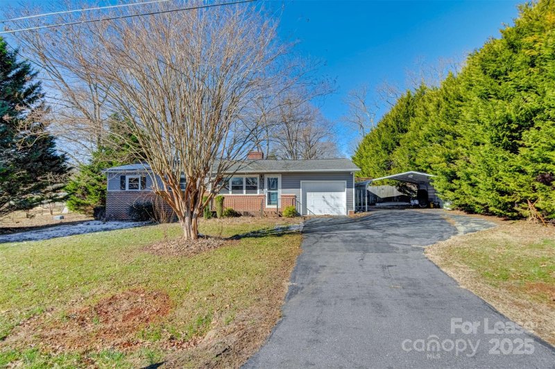 Property image 3 at 2831 21st Street, Hickory, NC 28601