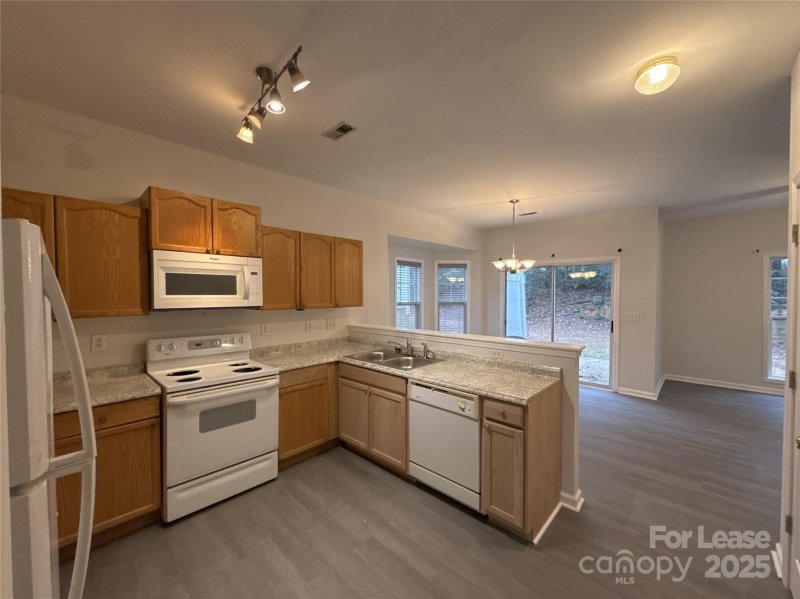 Property image 3 at 225 Doughton Lane, Charlotte, NC 28217