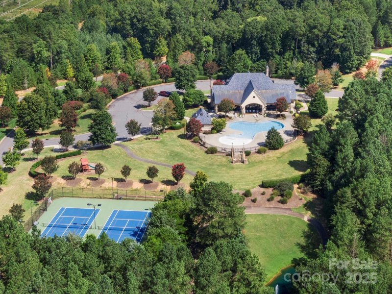 3001 Lake Pointe Drive