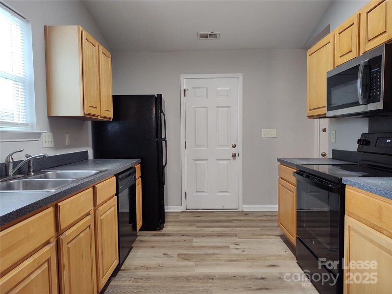 Property image 5 at 5010 Elizabeth Road, Charlotte, NC 28269