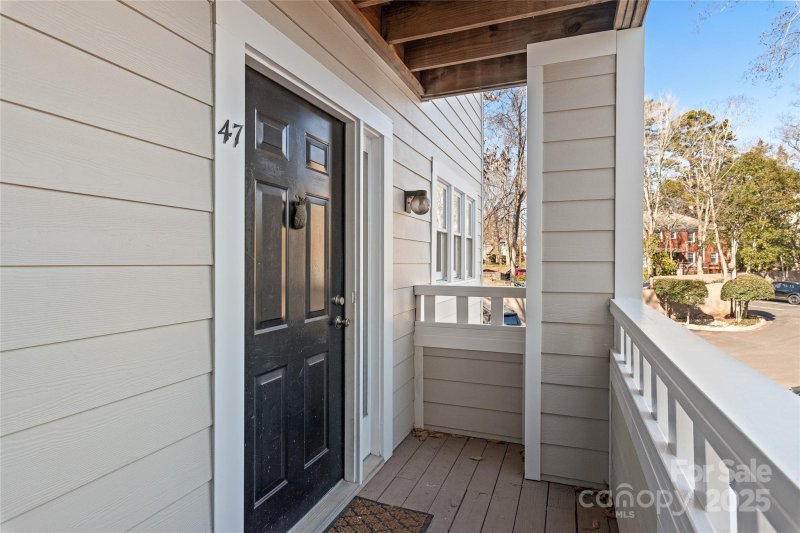 Property image 3 at 2715 Selwyn Avenue, Charlotte, NC 28209