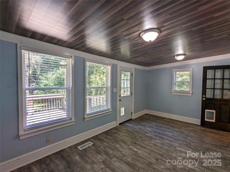 Property image 5 at 3417 Draper Avenue, Charlotte, NC 28205