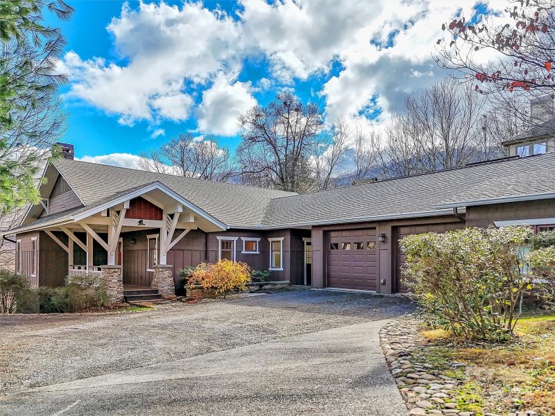 Property image 2 at 65 Ruffed Grouse Lane, Waynesville, NC 28786