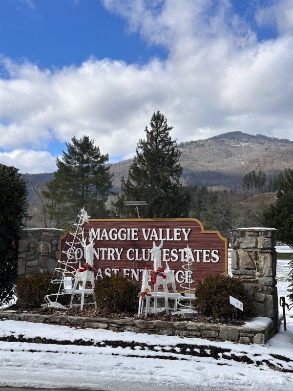 Property image 2 of 0000 Greenview Drive in Maggie Valley Country Club Est, Maggie Valley, NC 28751