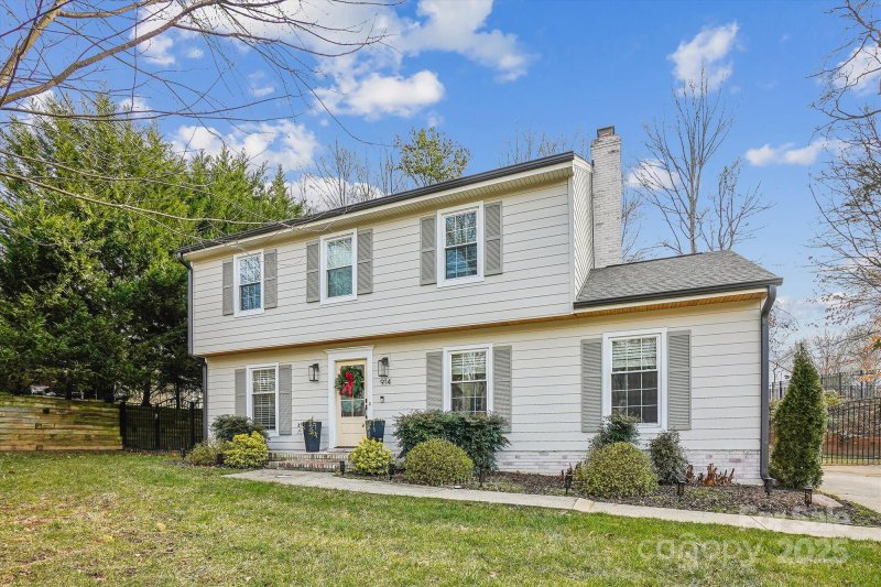 Property image 3 at 914 Jaywood Lane, Matthews, NC 28105