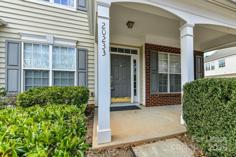 Property image 3 at 20233 Beard Street, Cornelius, NC 28031