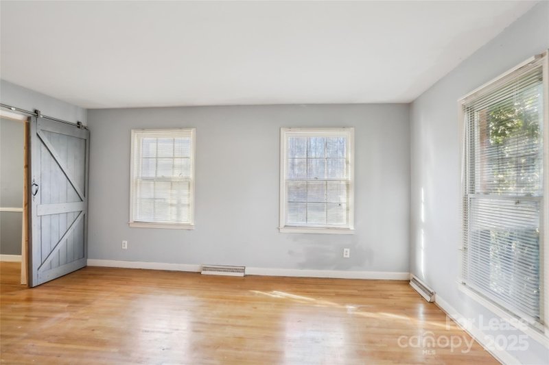 Property image 4 at 8900 Nottoway Drive, Charlotte, NC 28213