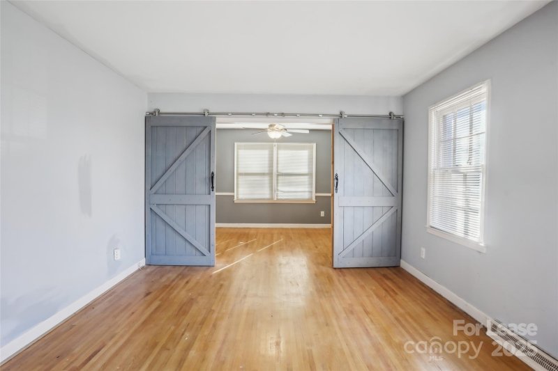 Property image 5 at 8900 Nottoway Drive, Charlotte, NC 28213