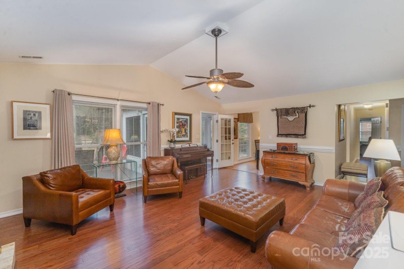 Property image 2 at 11113 Coachman Circle, Charlotte, NC 28277