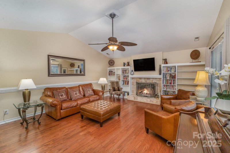 Property image 3 at 11113 Coachman Circle, Charlotte, NC 28277