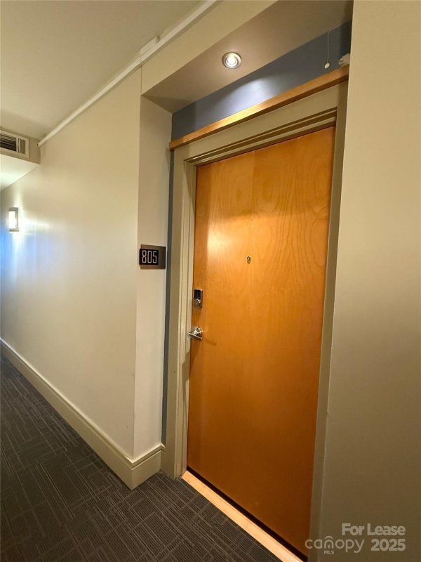 Property image 2 at 505 E 6th Street, Charlotte, NC 28202