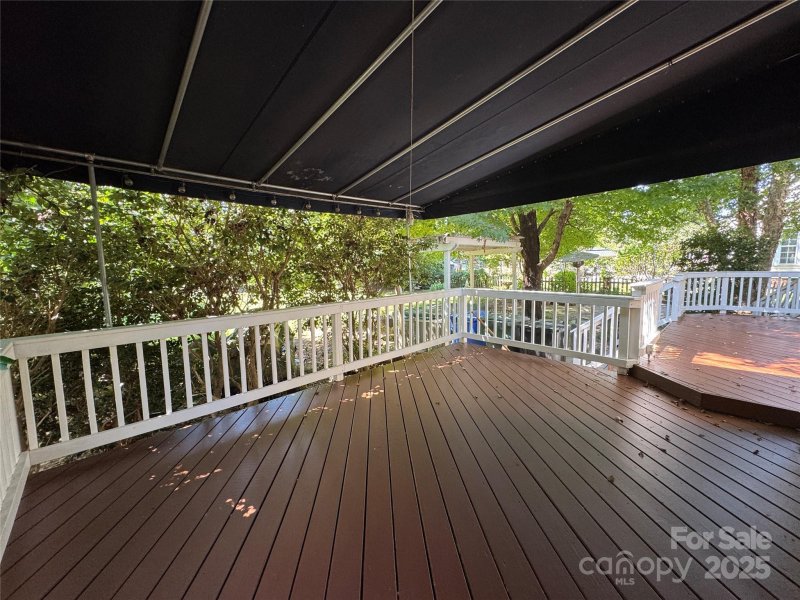 Property image 3 of 117 Biscayne Court in Harbor Cove, Mooresville, NC 28117