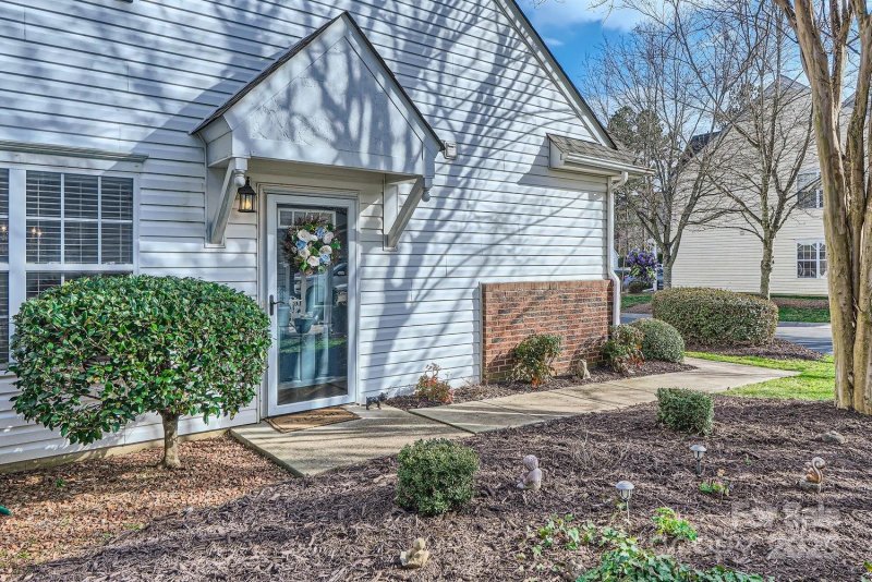 Property image 3 at 8636 Robinson Forest Drive, Charlotte, NC 28277