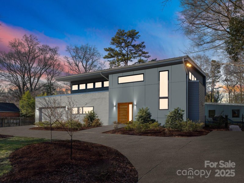 516 Mammoth Oaks Drive