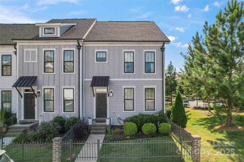 Property image 2 at 133 Capital Avenue, Mooresville, NC 28117