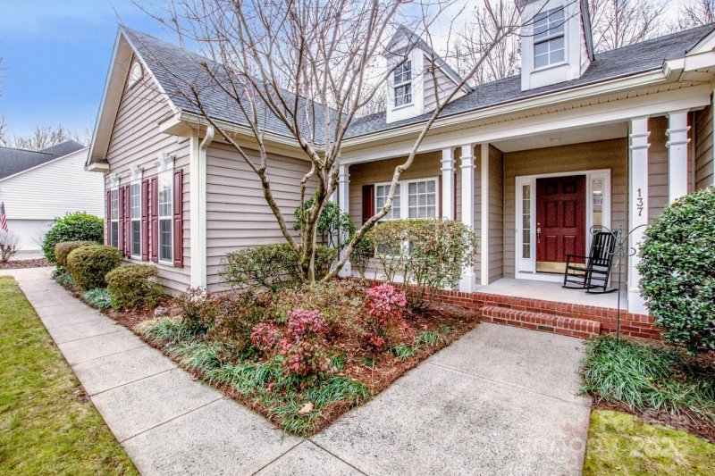 Property image 4 at 137 Montrose Drive, Mooresville, NC 28115