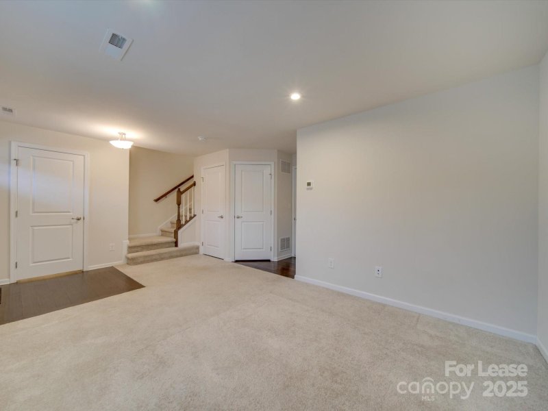 Property image 4 at 4240 Audubon Park Drive, Charlotte, NC 28217