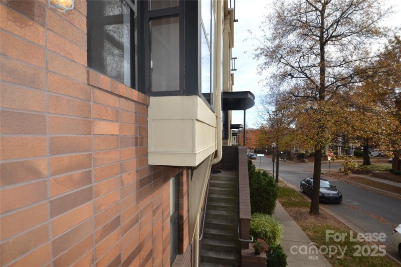 Property image 2 at 639 E 10th Street, Charlotte, NC 28202