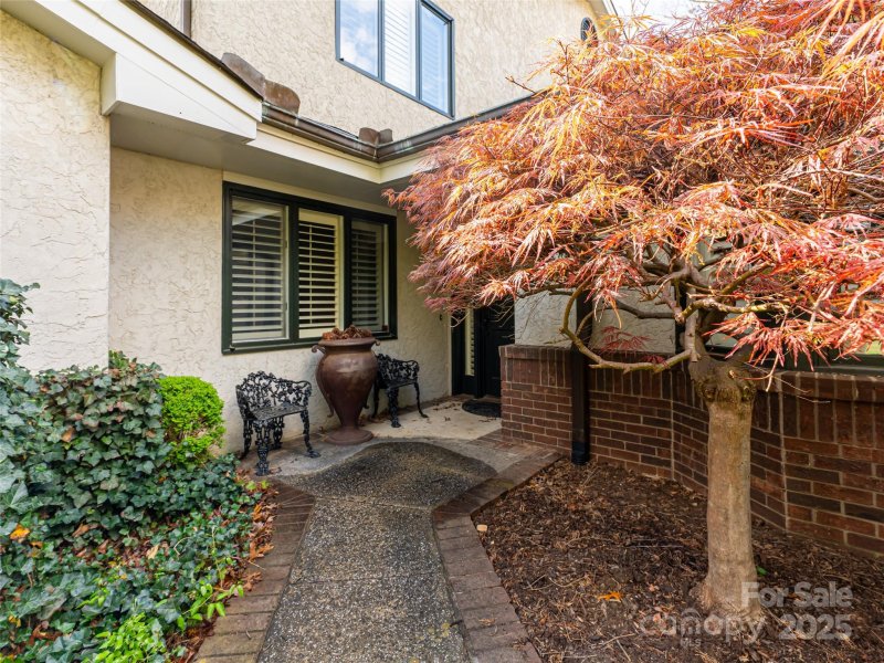 Property image 3 at 4 Bourne Lane, Asheville, NC 28803