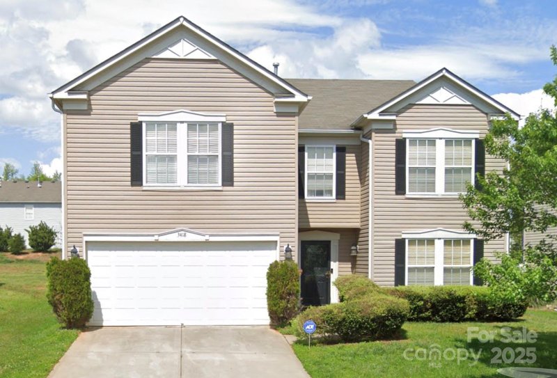 3418 Pikes Peak Drive