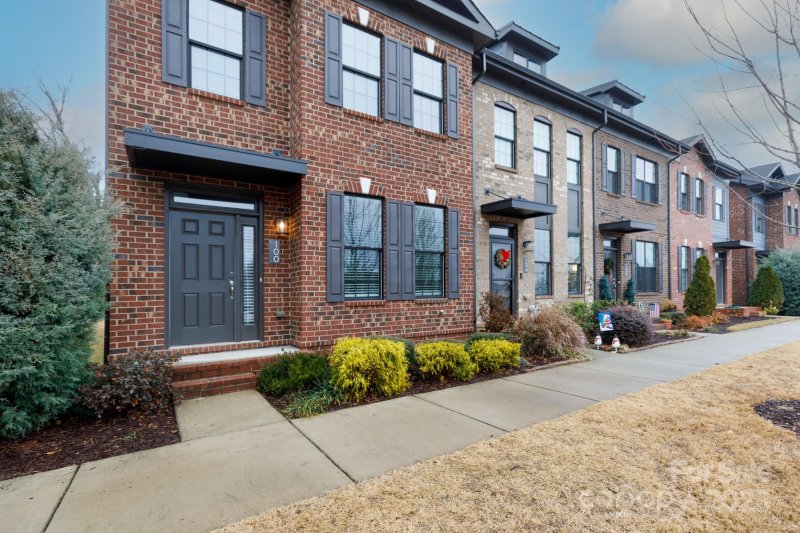 Property image 2 at 100 Linestowe Drive, Belmont, NC 28012