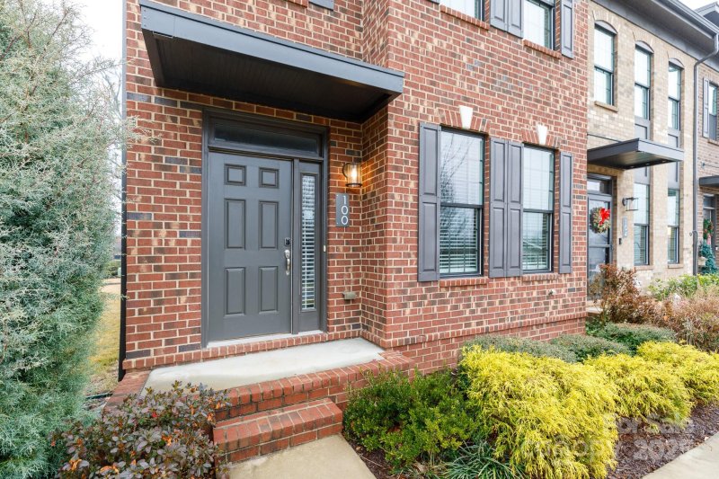 Property image 3 at 100 Linestowe Drive, Belmont, NC 28012