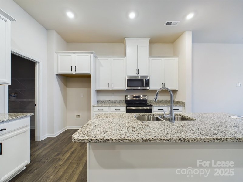 Property image 5 at 8916 Morning Mist Road, Charlotte, NC 28215