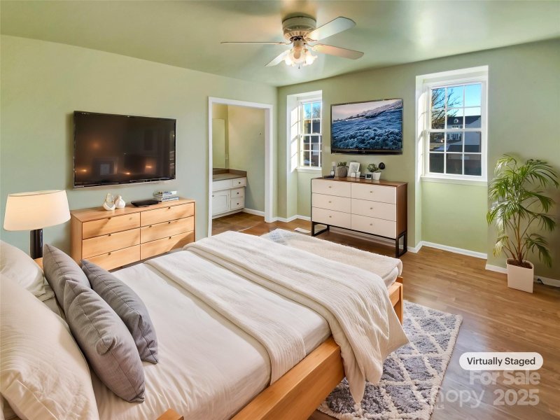 Property image 4 at 8003 Regent Park Lane, Charlotte, NC 28210