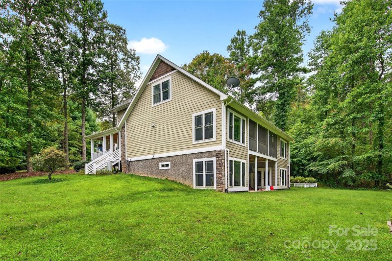 Property image 3 of 53 Sovereign Lane in Monarch Estates, Fairview, NC 28730