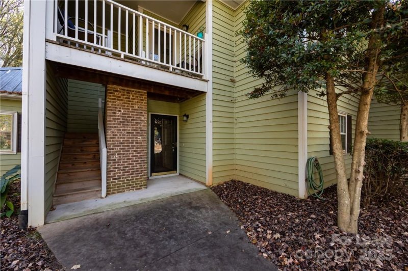 Property image 2 at 3306 Selwyn Farms Lane, Charlotte, NC 28209