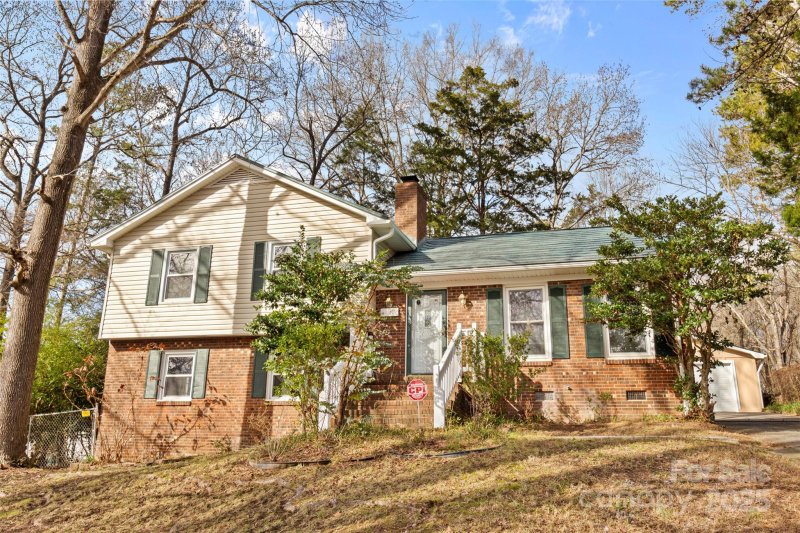Property image 3 at 7401 Kilcullen Drive, Charlotte, NC 28270