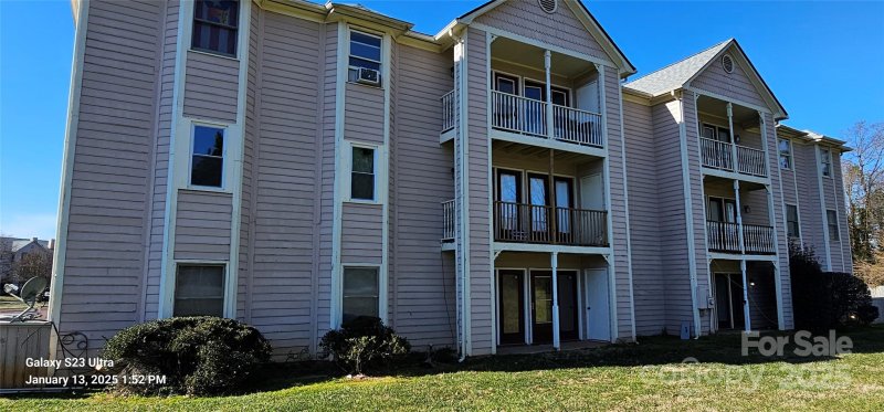 Property image 4 at 6127 Meadow Rose Lane, Charlotte, NC 28215