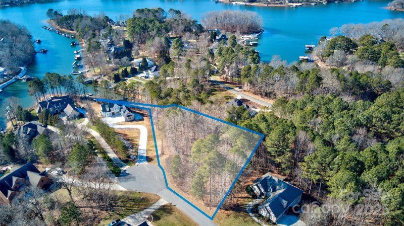 Property image 5 of 152 Fox Hunt Drive in Beacon Pointe, Mooresville, NC 28117